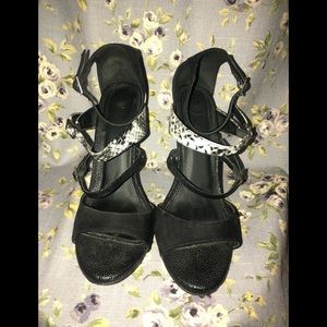 **LIKE NEW** Textured Strappy Heels